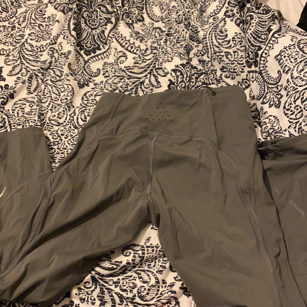 Workout pants - Picture 2 of 2